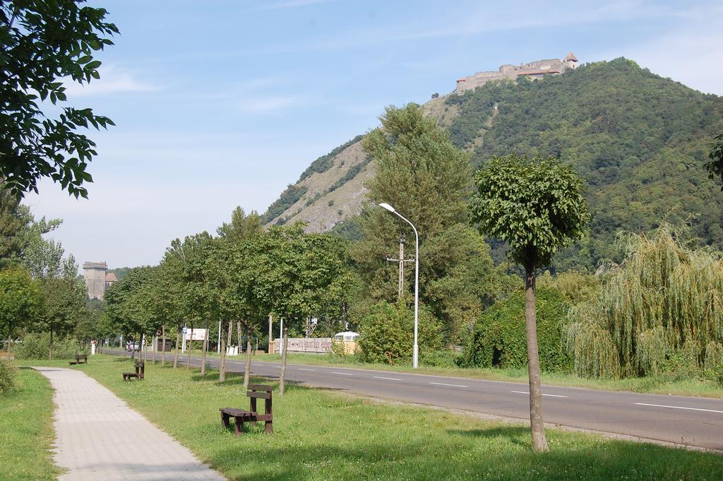 Zach Klara Utcai Apartman Visegrad Luaran gambar