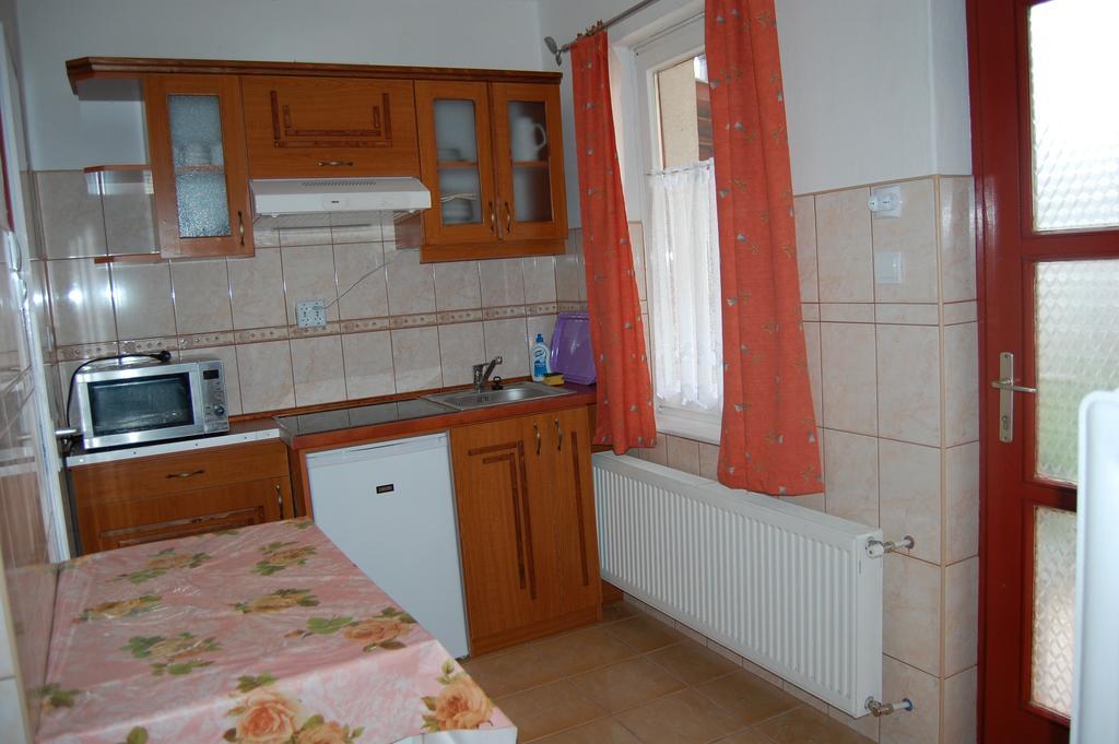 Zach Klara Utcai Apartman Visegrad Luaran gambar