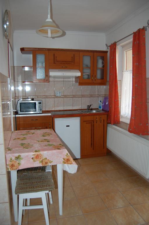 Zach Klara Utcai Apartman Visegrad Luaran gambar